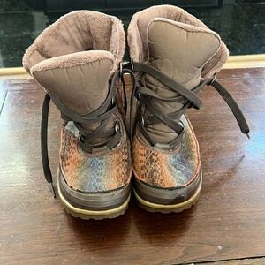 Sorrel Snow Boots